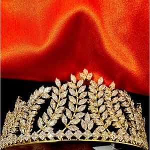 New  large gold rhinestone teardrop tiara  headpiece